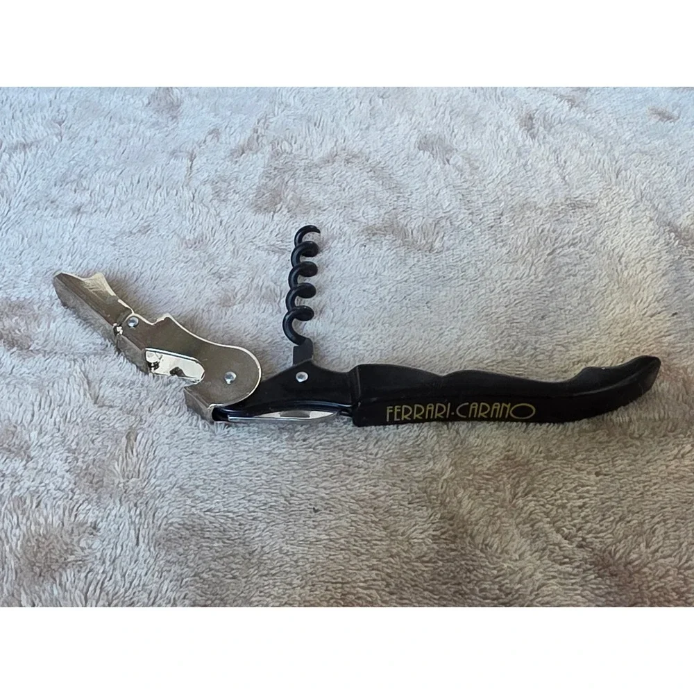 Ferrari-Carano Pulltaps Waiters Corkscrew Wine Key Black Gold Double Hinge